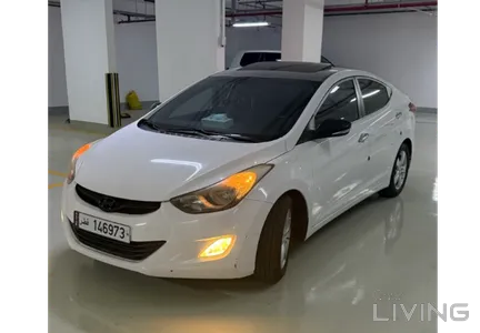Hyundai Elantra  2012