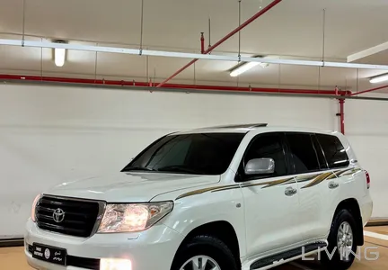 Toyota Land Cruiser GXR 2011