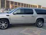للبيع: كاديلاك إسكاليد 2012