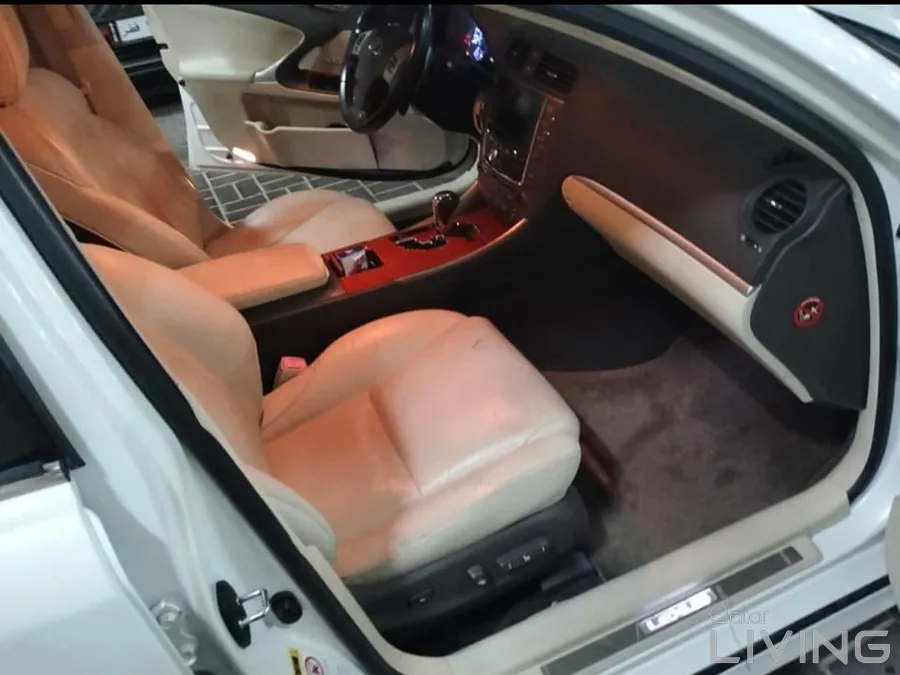2012 Lexus IS300