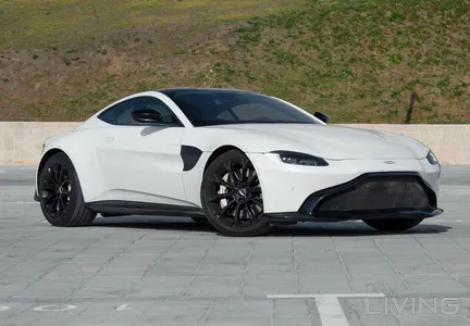 Aston Martin Vantage  2019