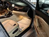 BMW 528i
