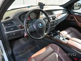 BMW X5 35i. Model 2012.