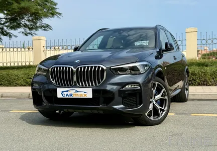 BMW X5 40i  2021