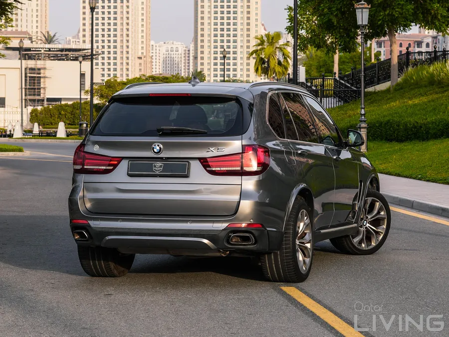 BMW X5 v8