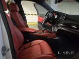 BMW X6 / V6 HIGH OPTION LOW KM Big screen