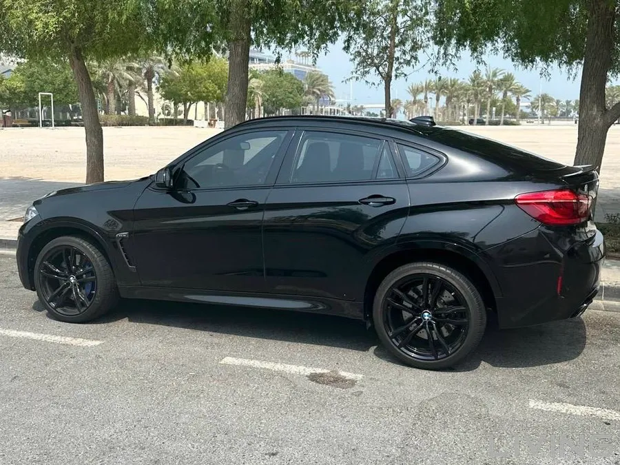 Bmw x6m 2018 Black Edition 575 HP