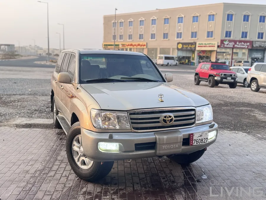 Canary corolla like great condition car cruiser v6 even 800km run no problem