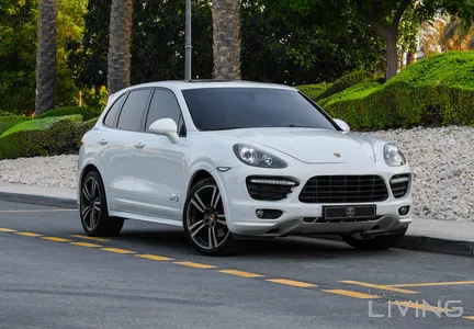 Porsche Cayenne GTS 2013