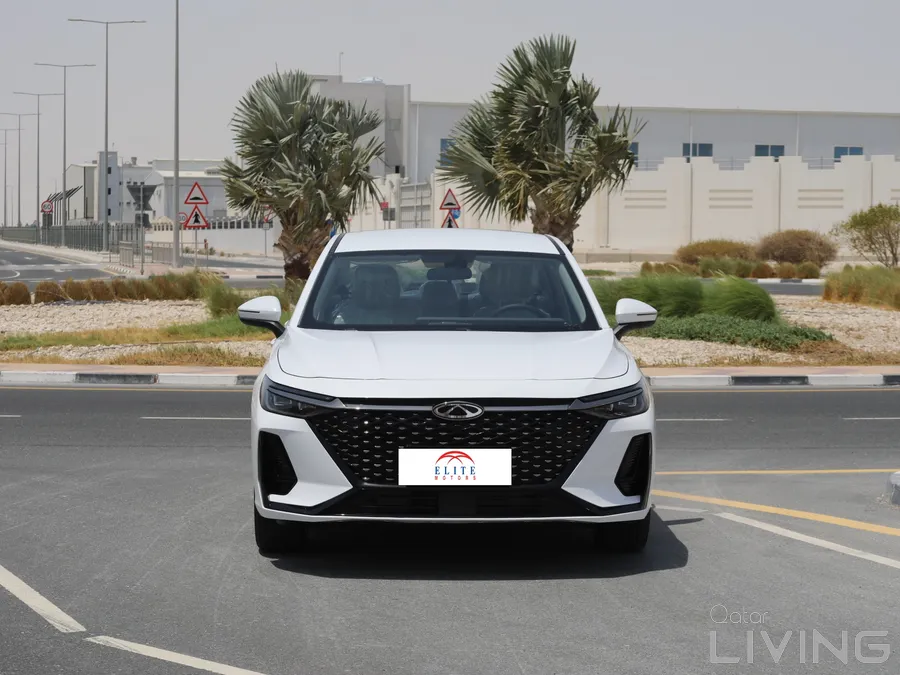 Chery Arrizo 8  - Super Hybrid   / 1.5 L Turbo 