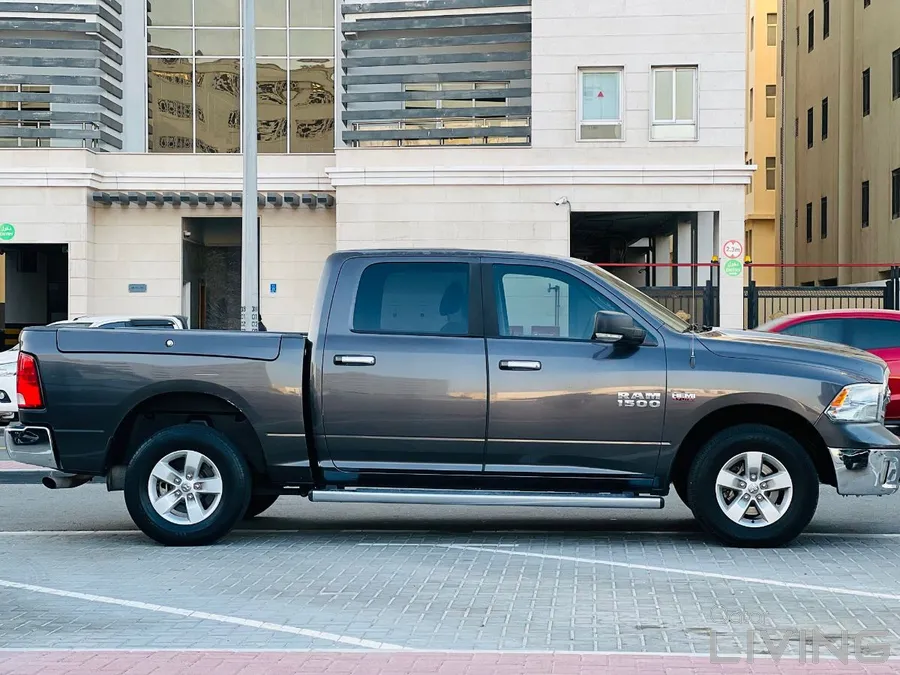 Dodge RAM SLT 2015 model