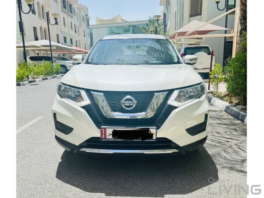 🚗 FOR SALE: Nissan X trail 2018 Doctor driven and in good condition  