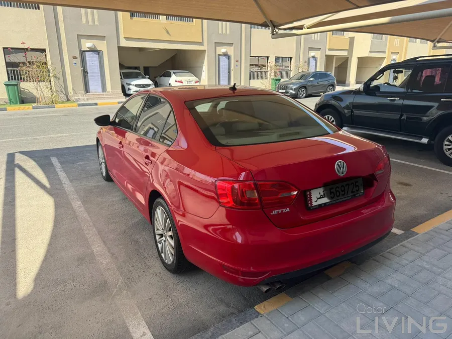 Full Option Jetta Low Mileage ( Very Good Condition )