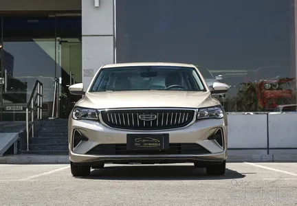 Geely Emgrand  2025