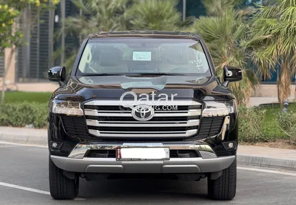 Toyota Land Cruiser GXR 2025