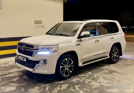 Toyota Land Cruiser GXR 2017