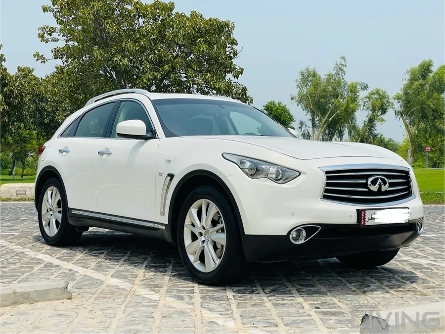 Infiniti QX70 low mileage 2016