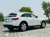 Infiniti QX70 low mileage 2016