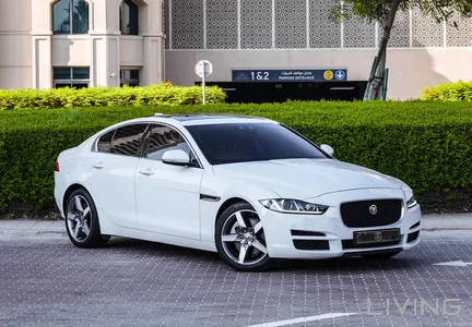 Jaguar XE Prestige 2016