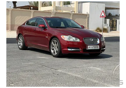 Jaguar XF  2010