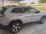 Jeep Cherokee - 