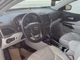 Jeep Cherokee - 