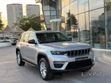 JEEP GRAND CHEROKEE LAREDO 2025