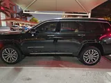 Jeep Grand Cherokee Summit -  Reg. 2022 with warranty & service package