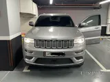 Jeep Grand Cherokee Summit V8