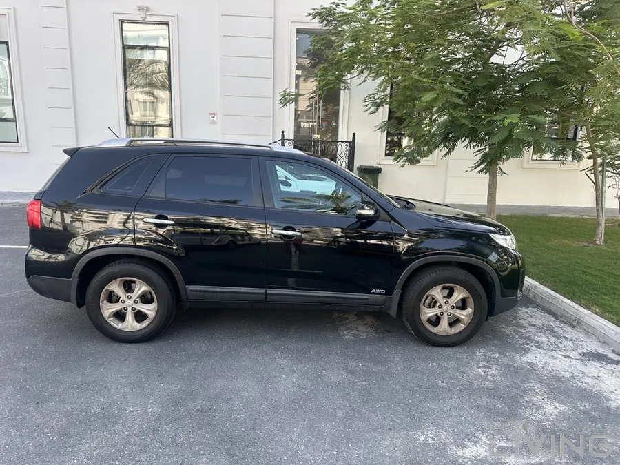 Kia Sorento 2013, 3,5 liter. Second owner. Good condition