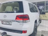 Land Cruiser 2017 Very good condition, New Estimara