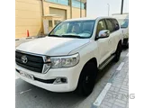 Land Cruiser 2017 Very good condition, New Estimara