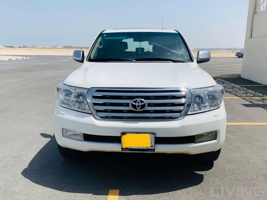 Land Cruiser 2009 GXR V8 - 270000 KM Good condition