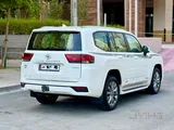 Land Cruiser 2023 full options