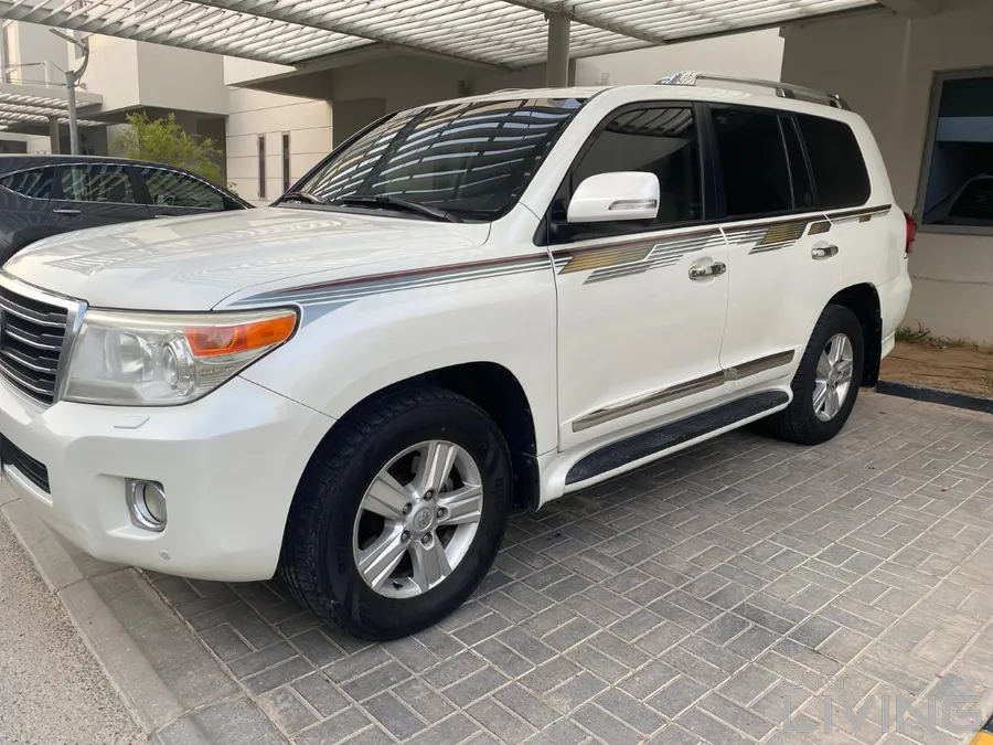 Land cruiser GXR V6 Full option