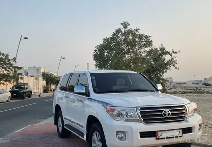 Toyota Land Cruiser GXR 2014