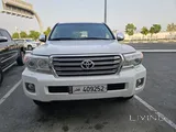 Land cruiser VXR 2015 ITS 5.7CC PERFECT CONDITION 