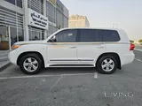 Land cruiser VXR 2015 ITS 5.7CC PERFECT CONDITION 