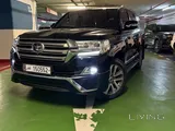 land cruiser VXS 2018 low mileage