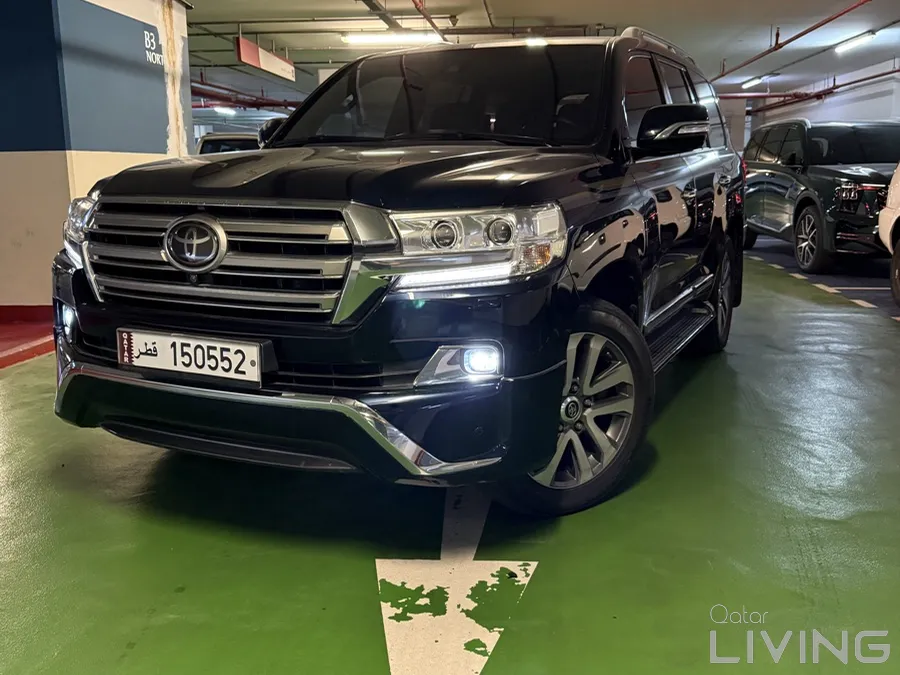 land cruiser VXS 2018 low mileage