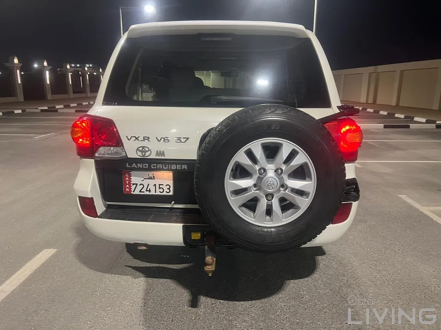 Landcruiser GXR - 2011 White