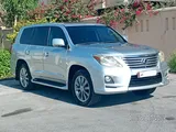 Lexus LX-570 2011