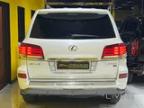 Lexus LX-570 S 2011
