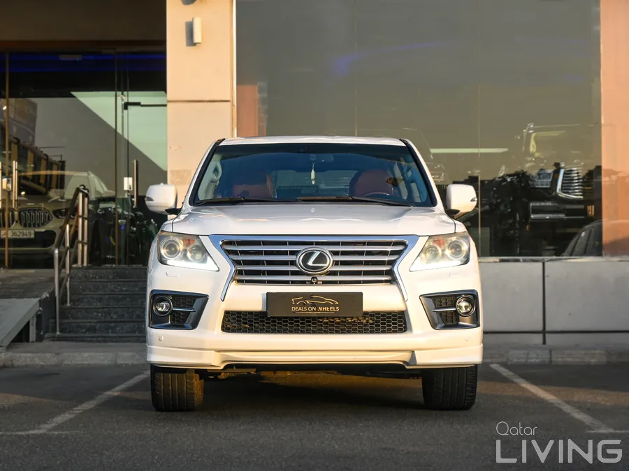 Lexus LX 570 S. Model 2012. 
