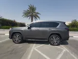 Lexus LX-600 2022