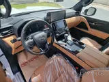 Lexus LX 600  / 3.5 L - Twin Turbo 