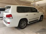 LEXUS LX570 2013 well maintained
