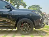 Lexus LX570 S