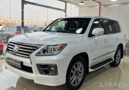 Lexus LX 570 S 2011