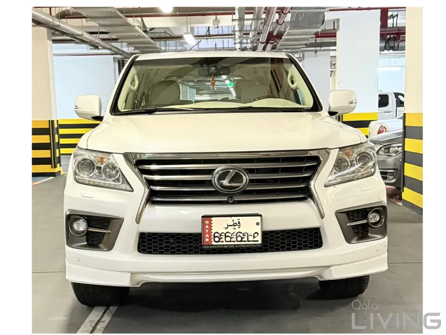 Lexus  S 570 2015